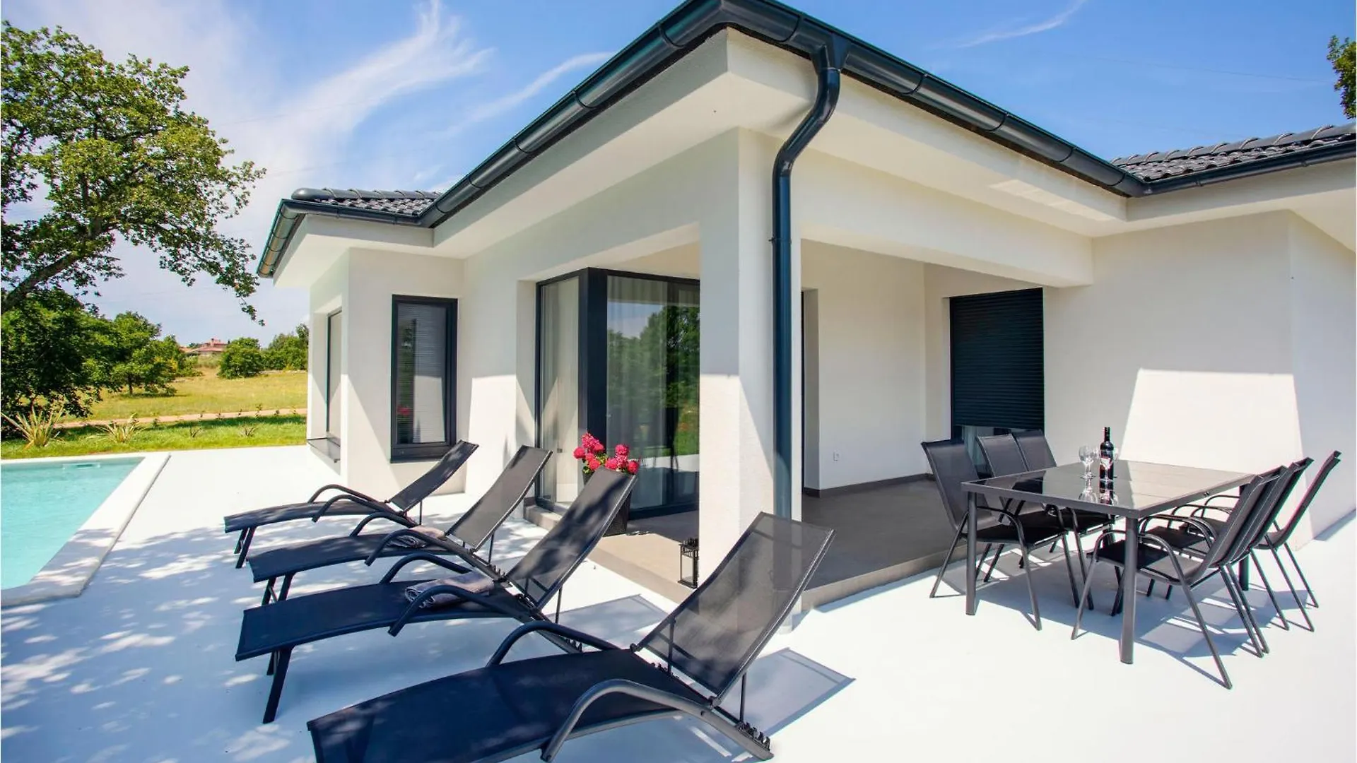 3 Bedroom Amazing Home In Raša 0*,