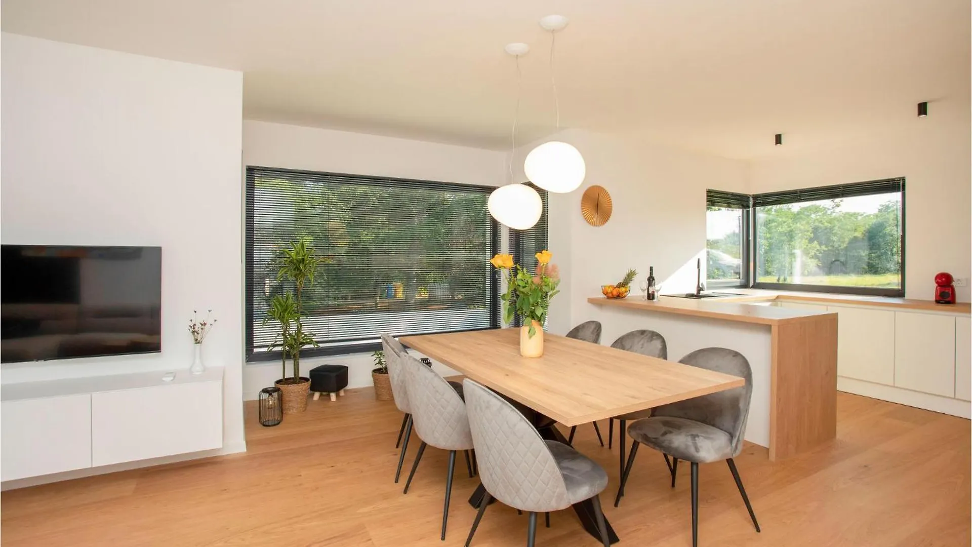 3 Bedroom Amazing Home In Rasa Дом отдыха